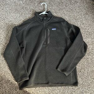 1/4 zip Patagonia fleece. Brown, zippers work, like new, size L